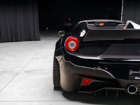 Used 2013 Ferrari 458 Spider image 44