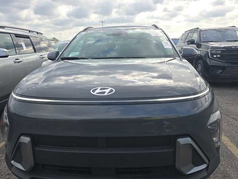 Used 2025 Hyundai Kona SEL image 1