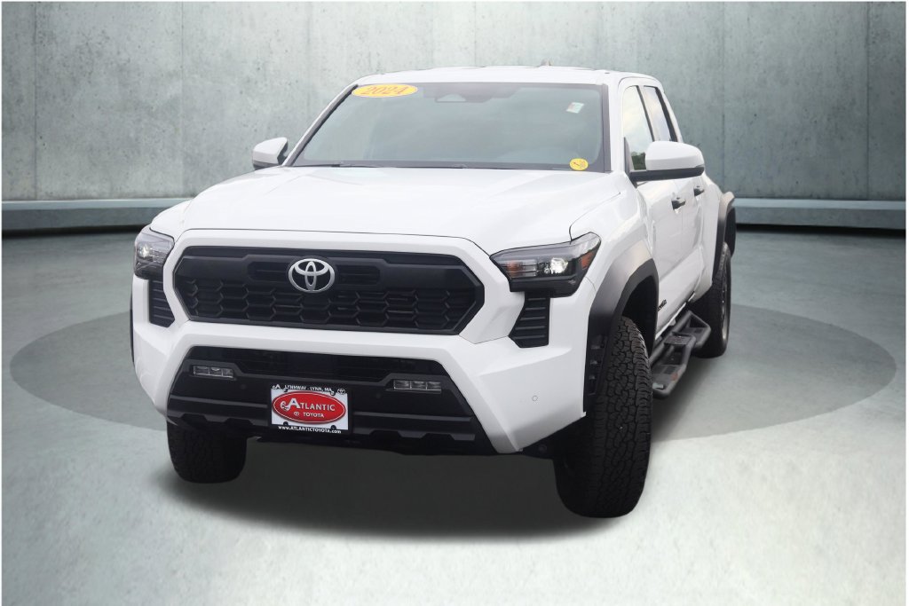 Used 2024 Toyota Tacoma TRD Off-Road w/ TRD Off Road Upgrade Package AWD/4WD image 11
