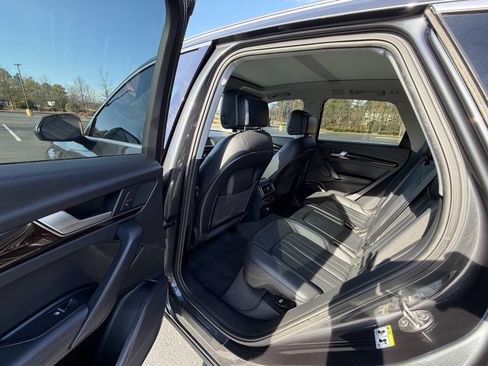 Used 2019 Audi Q5 2.0T Premium Plus w/ Premium Plus Package image 14
