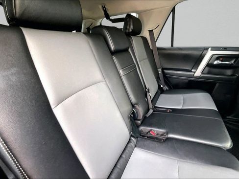 Certified 2021 Toyota 4Runner SR5 Premium w/ Moonroof Package AWD/4WD image 25