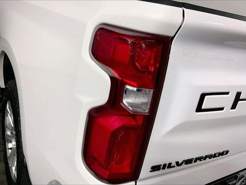 Used 2022 Chevrolet Silverado 1500 LTZ AWD/4WD image 27