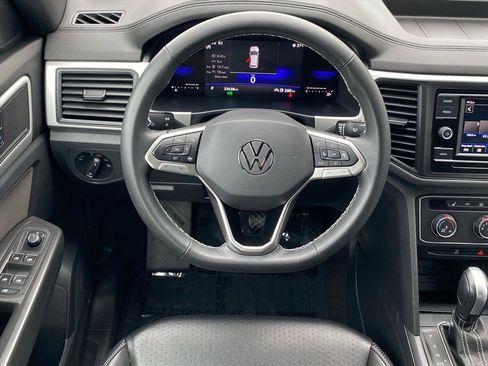 Used 2022 Volkswagen Atlas Cross Sport SE image 6