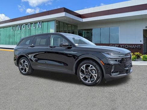 Certified 2026 Lincoln Nautilus Premier w/ Equipment Group 102A AWD/4WD image 2