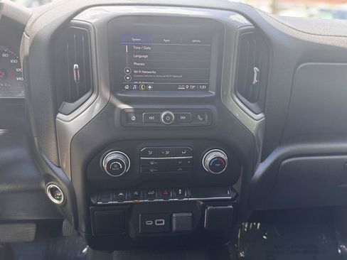 Certified 2024 Chevrolet Silverado 1500 Custom AWD/4WD image 25
