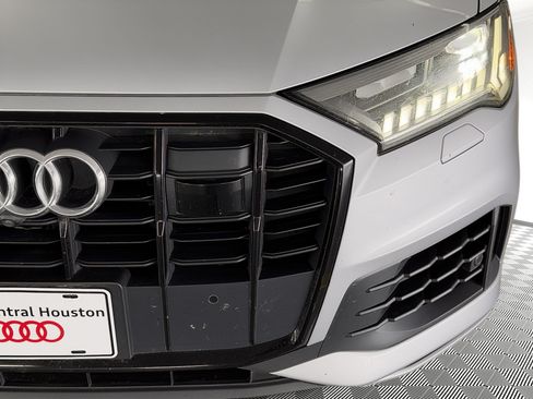 Used 2020 Audi Q7 3.0T Prestige w/ Prestige Package AWD/4WD image 11