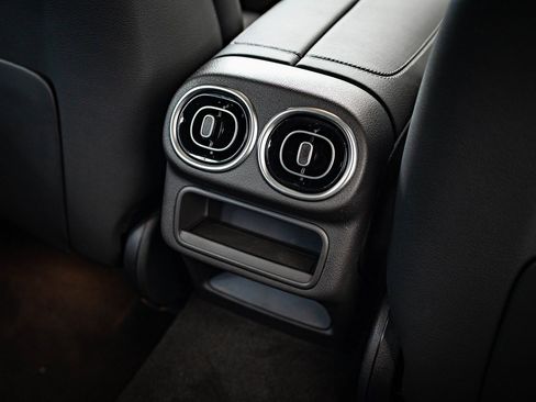 New 2026 Mercedes-Benz GLC 300 4MATIC image 38