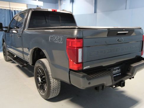 Used 2020 Ford F350 Lariat image 32