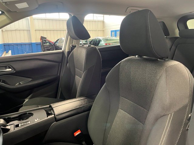 Used 2024 Nissan Rogue SV FWD image 24