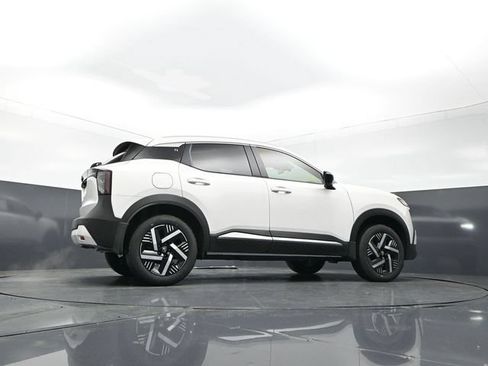 New 2026 Nissan Kicks SV w/ SV Premium Package AWD/4WD image 29