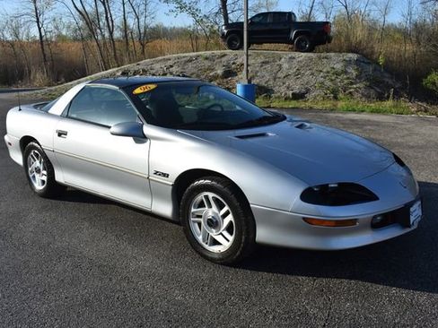 Used 1996 Chevrolet Camaro Z28 RWD image 10