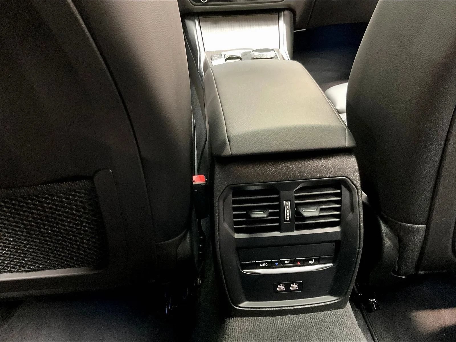 Used 2023 BMW 330i Sedan w/ M Sport Package RWD image 18