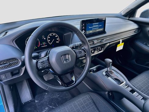 Certified 2026 Honda HR-V Sport image 9