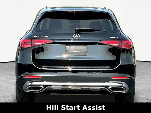 Used 2023 Mercedes-Benz GLC 300 4MATIC image 5