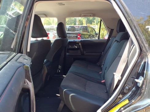 Used 2024 Toyota 4Runner TRD Off-Road image 11