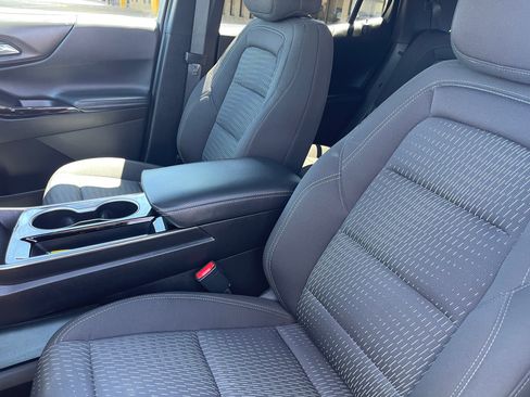 Used 2025 Chevrolet Equinox LT FWD image 10