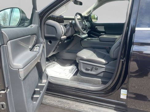 Used 2025 Ford Expedition Max Active AWD/4WD image 23