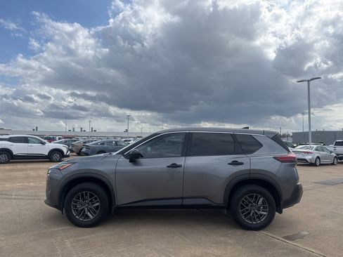 Certified 2023 Nissan Rogue S image 11