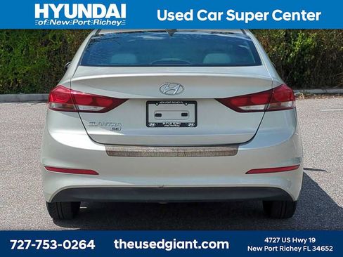 Used 2017 Hyundai Elantra SE FWD image 4