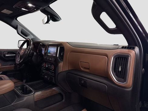 Used 2021 Chevrolet Silverado 1500 High Country w/ Technology Package image 30