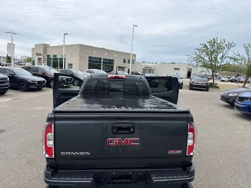 Used 2016 GMC Canyon SLE w/ All Terrain Package AWD/4WD image 23