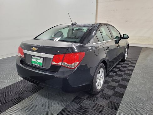 Used 2015 Chevrolet Cruze LT w/ Technology Package FWD image 9