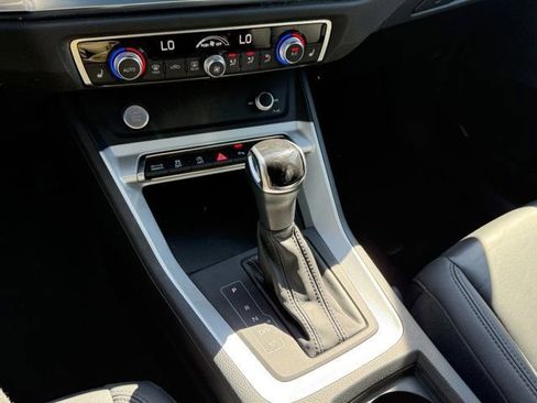 Used 2020 Audi Q3 2.0T Premium w/ Convenience Package image 23