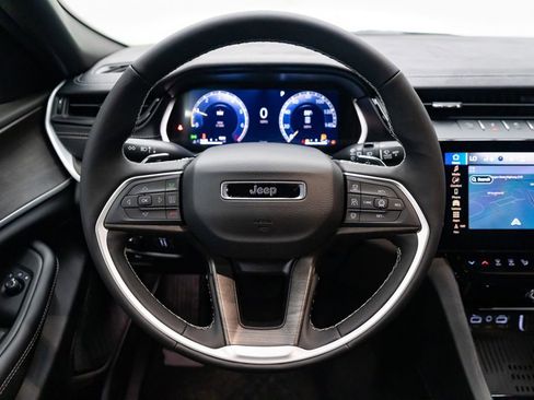 New 2026 Jeep Grand Cherokee 4WD image 14