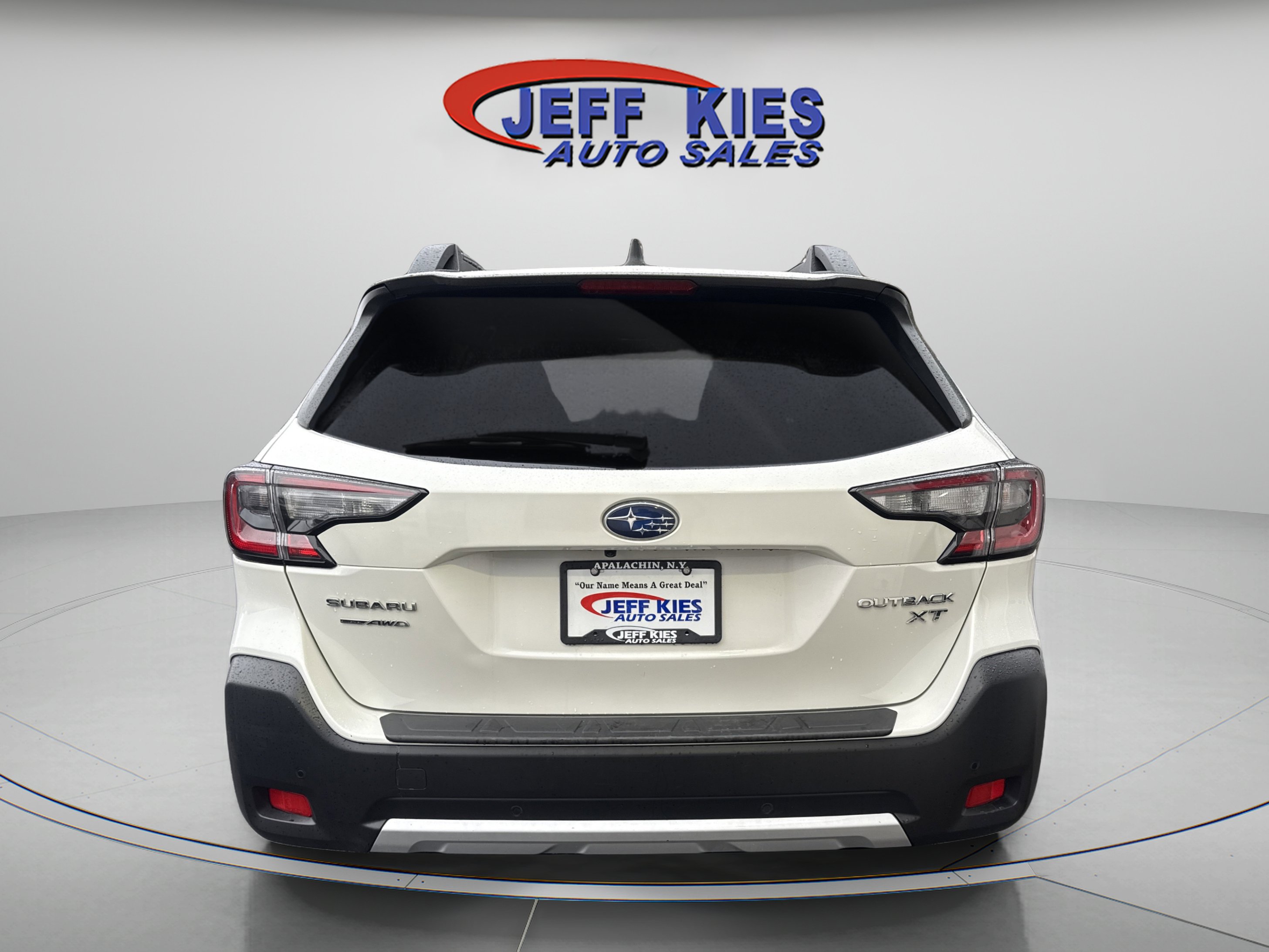 Used 2023 Subaru Outback Limited XT AWD/4WD image 6
