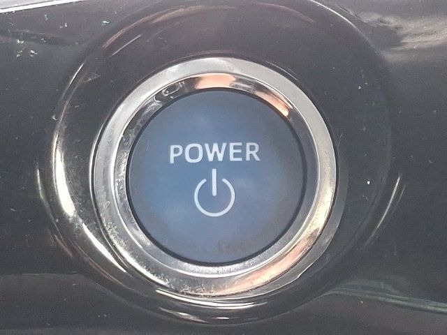Used 2017 Toyota Prius Prime Advanced w/ Carpet Mat Package FWD image 23