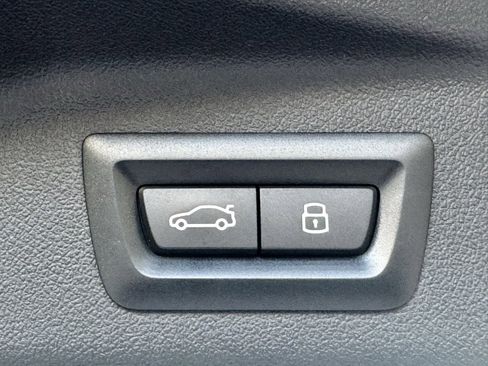 Used 2023 BMW X7 M60i w/ Executive Package image 36