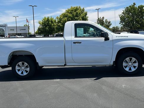Used 2022 Chevrolet Silverado 1500 W/T RWD image 2