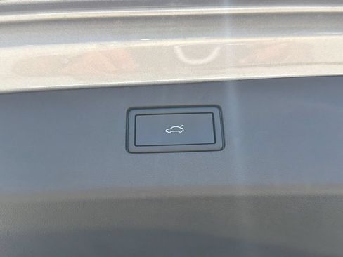New 2026 Volkswagen Tiguan SE AWD/4WD image 24