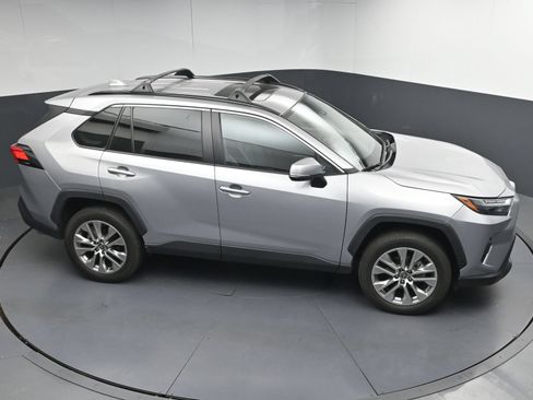 Used 2022 Toyota RAV4 XLE Premium FWD image 34