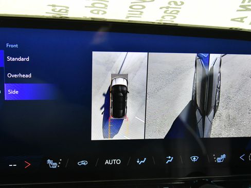 Used 2024 Chevrolet Blazer EV LT image 25