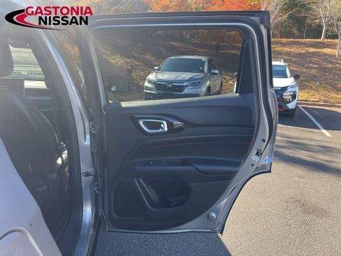 Used 2023 Jeep Compass Trailhawk image 29