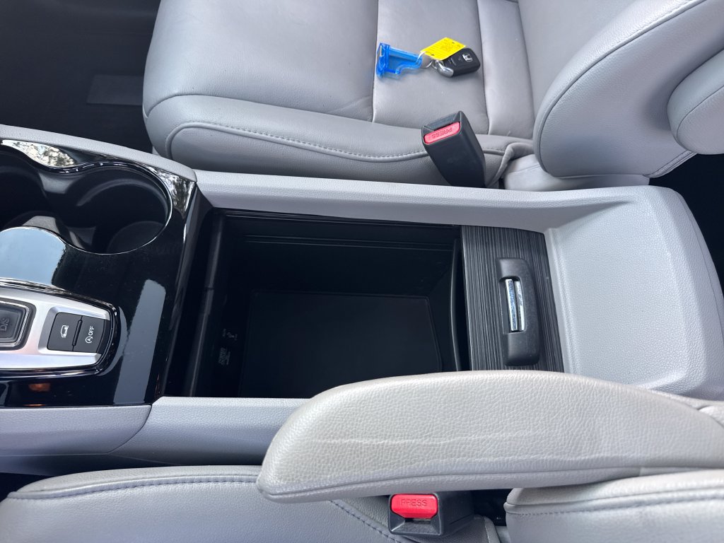 Used 2016 Honda Pilot Touring image 27
