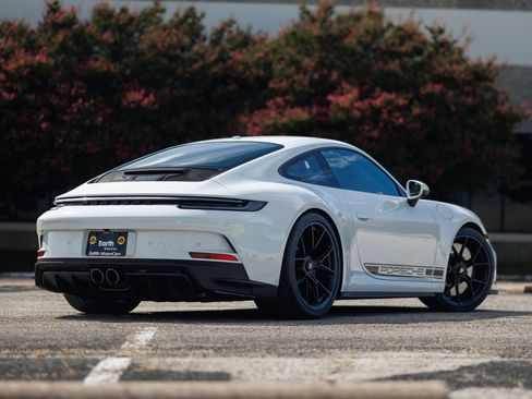 Used 2022 Porsche 911 GT3 image 13