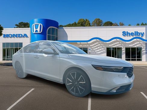 New 2025 Honda Accord Touring image 2