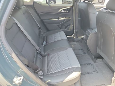 Used 2025 Chevrolet Trax LT FWD image 21