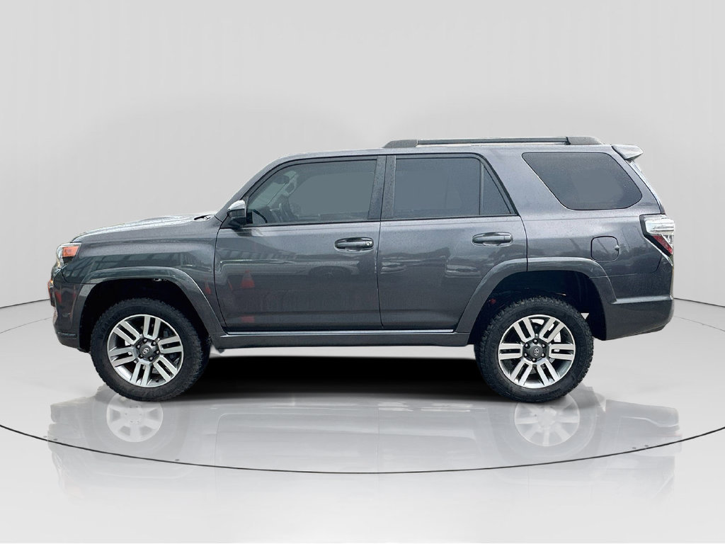 Used 2022 Toyota 4Runner TRD Sport AWD/4WD image 4