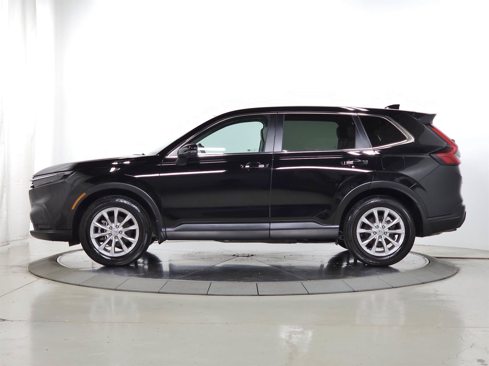Used 2025 Honda CR-V EX-L image 5