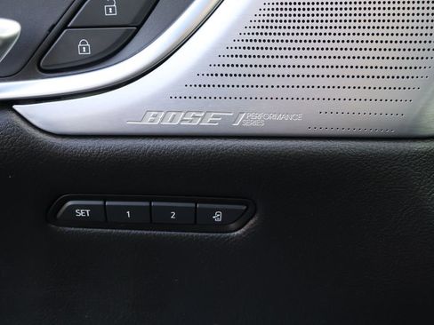 Used 2025 Cadillac XT5 Premium Luxury image 38