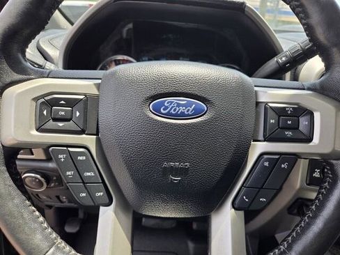 Used 2019 Ford F250 Lariat w/ Lariat Ultimate Package AWD/4WD image 14