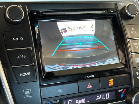 Used 2017 Toyota Camry XLE w/ Moonroof Package FWD image 22