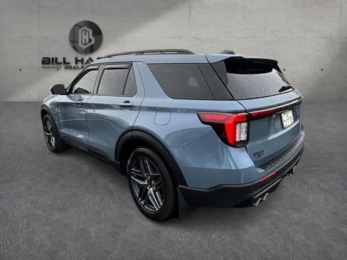 Used 2025 Ford Explorer ST AWD/4WD image 9