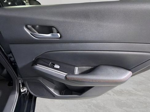 Used 2024 Nissan Altima 2.5 SR FWD image 33