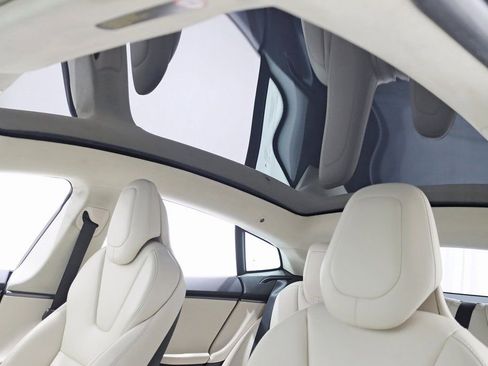 Used 2019 Tesla Model S image 31
