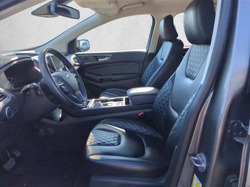 Used 2024 Ford Edge Titanium image 13