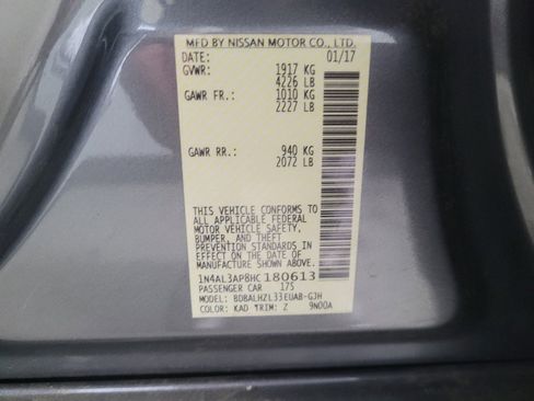 Used 2017 Nissan Altima 2.5 SR w/ Midnight Edition Package FWD image 33